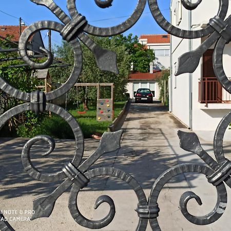 Hacienda Mia With Yacuzzi And Free Parking 자다르 객실 사진